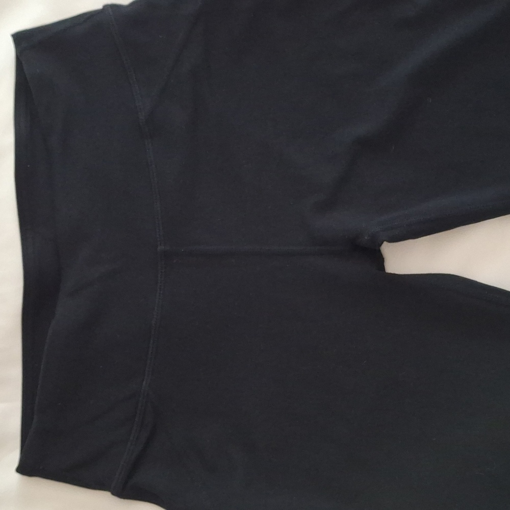 fabletics capris - Picture 4 of 5